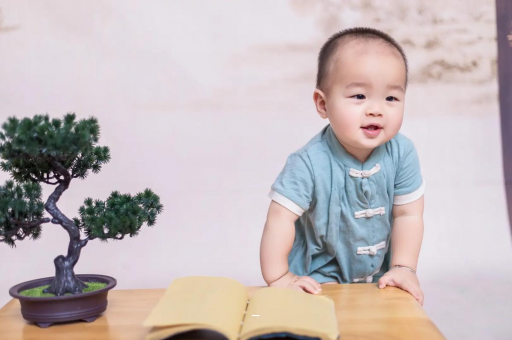 十堰宝宝脸上小白点